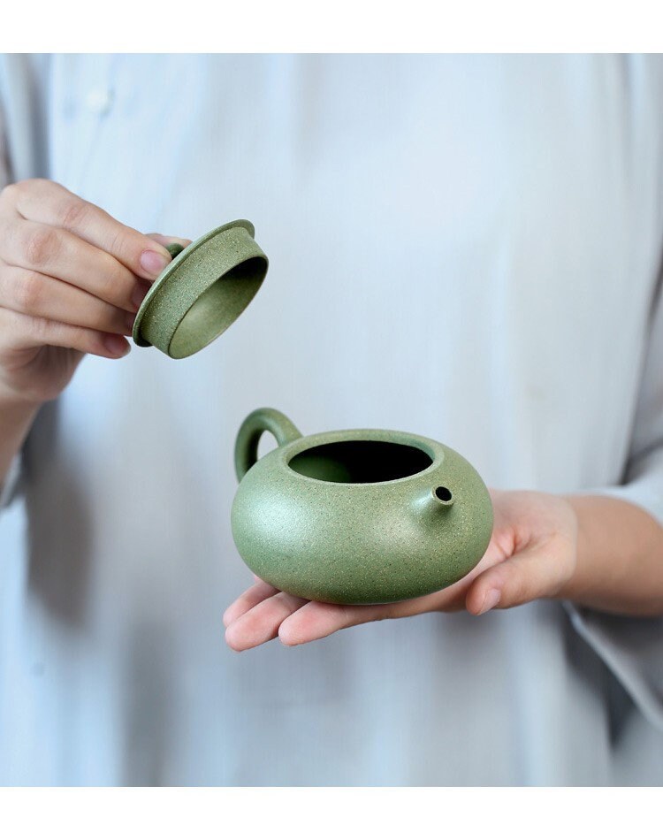 LIONRHK TEA - Yixing Zisha Clay Teapot, Ore Green Clay, Bian Xishi 210cc