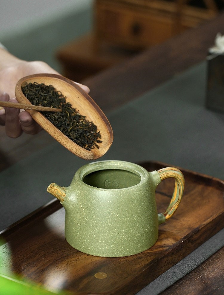 LIONRHK TEA - Yixing Zisha Clay Teapot, Ore Green Clay, Auspicious Well Fence 300cc