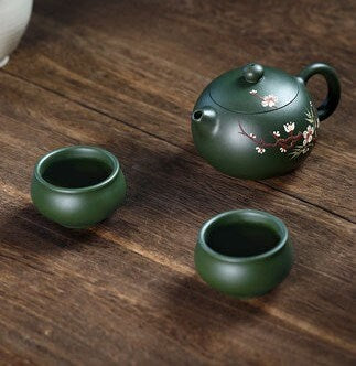 LIONRHK TEA - Yixing Zisha Clay Teapot plus two cups, Plum and Bamboo Xishi 180ml