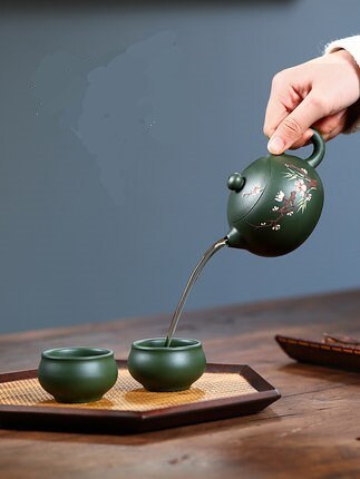 LIONRHK TEA - Yixing Zisha Clay Teapot plus two cups, Plum and Bamboo Xishi 180ml