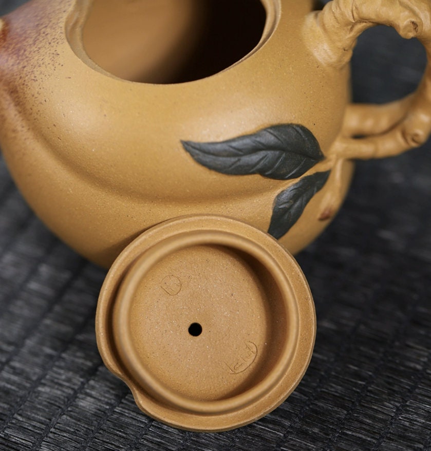 LIONRHK TEA - Yixing Zisha Clay Teapot, Peach Tea Pot 160ml