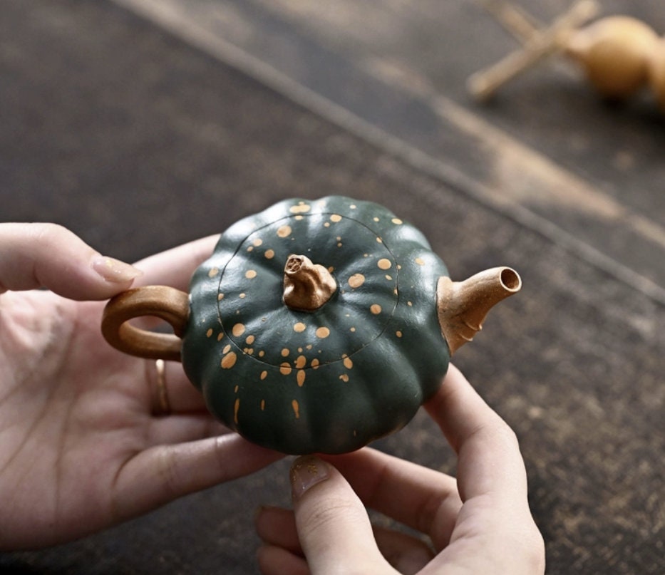 LIONRHK TEA - Yixing Zisha Clay Teapot, Pumpkin Tea Pot 120cc