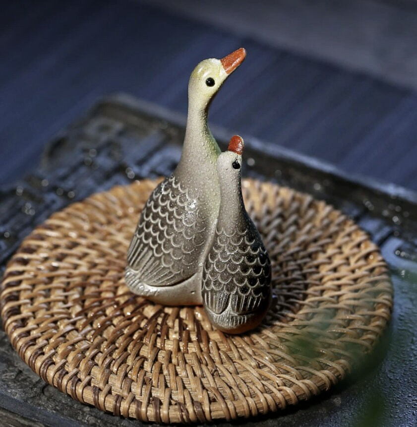 LIONRHK TEA - Zisha Tea Pet Color-changing Goose, Handmade Ornament