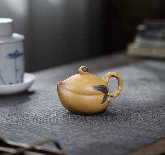 LIONRHK TEA - Yixing Zisha Clay Teapot, Peach Tea Pot 160ml