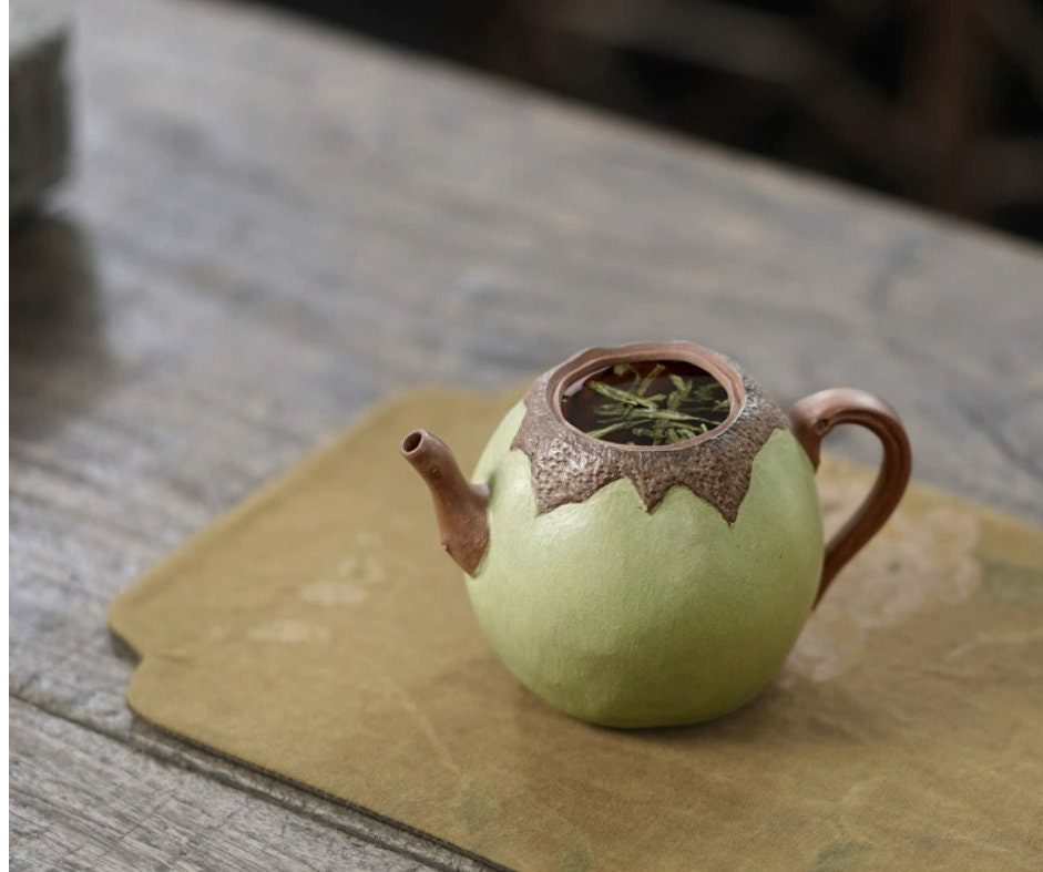 LIONRHK TEA - Yixing Zisha Clay Teapot, Eggplant Tea Pot 180cc