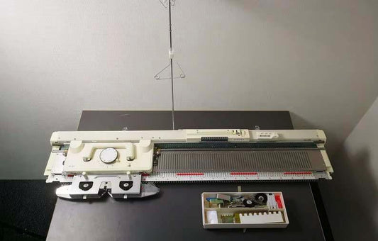 SK155 Singer / Silver Reed Bulky Chunky Punch card Knitting Machine