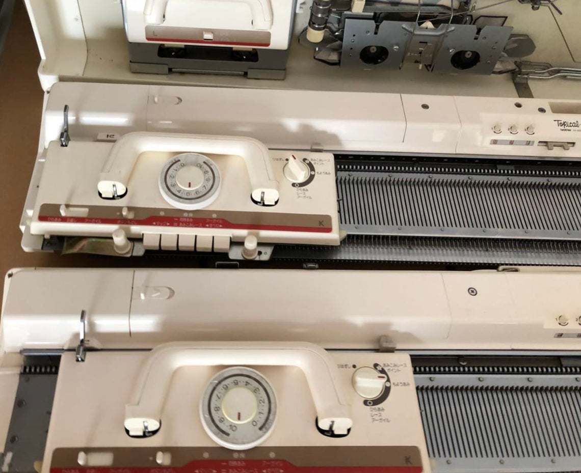 Brother KH930 Electronic Computerized Topical-3 Knitting Machine