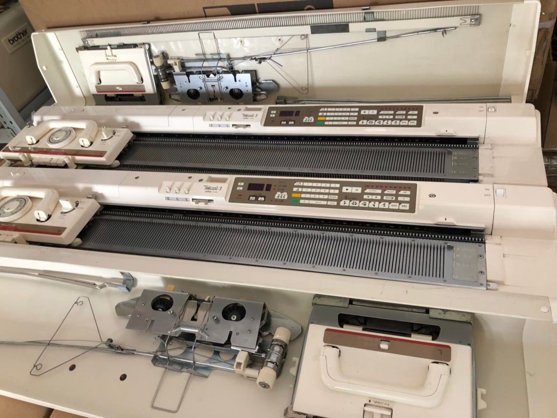 Brother KH930 Electronic Computerized Topical-3 Knitting Machine